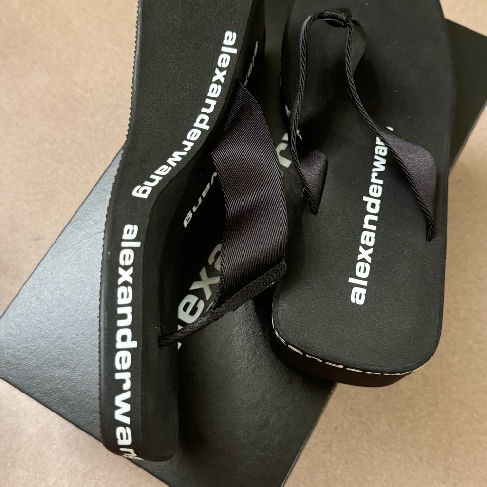 Thong wedge flip flop